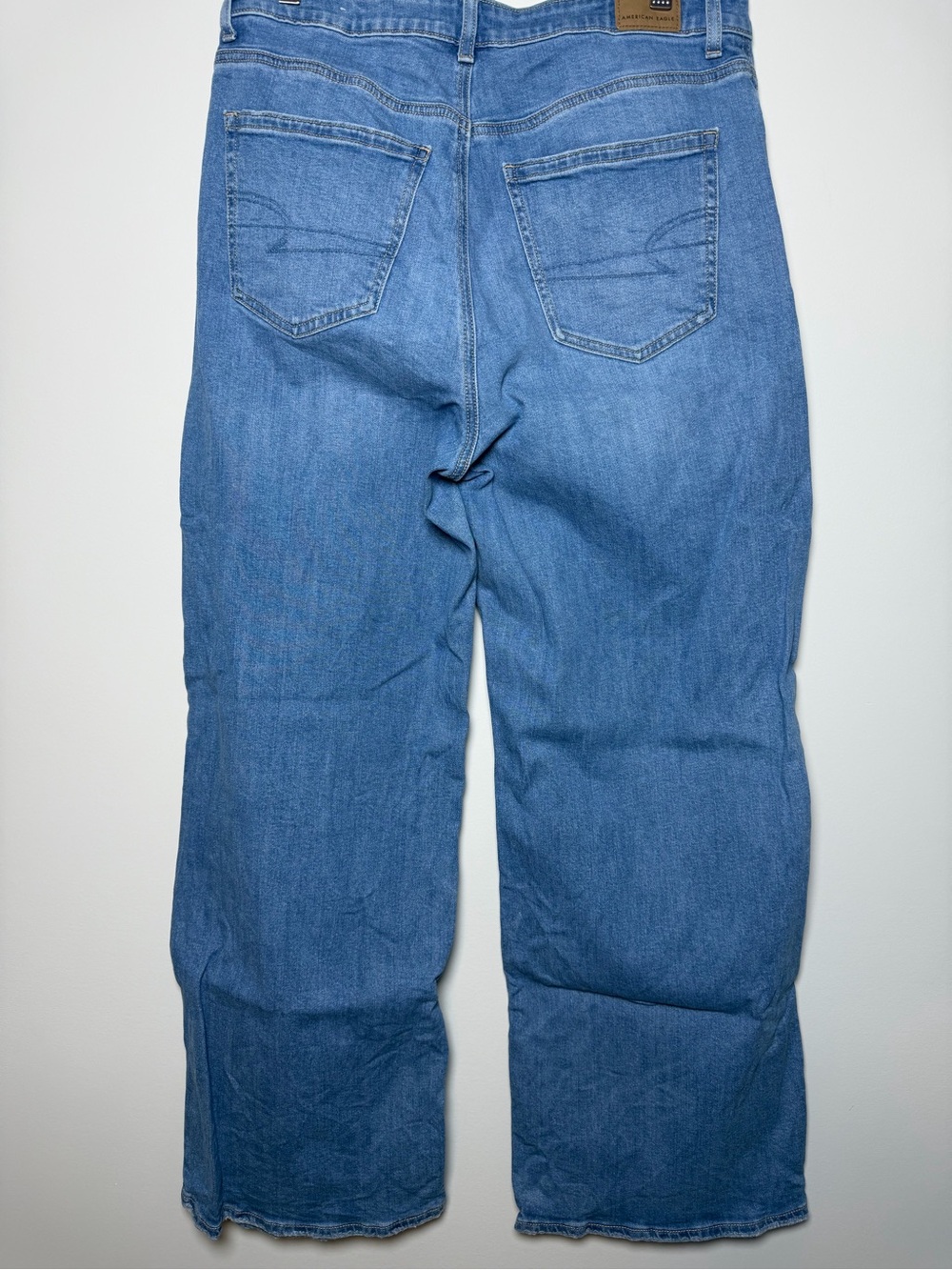 American Eagle Super High-Rise Baggy Wide Leg Jeans Size 10 / 30 Medium Wash - Picture 3 of 11